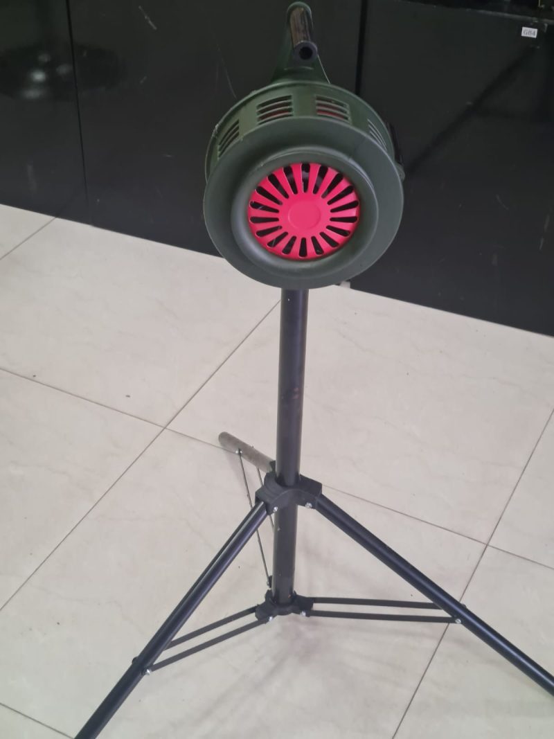 TRIPOD MANUALLY OPERATED HAND CRANK SIREN