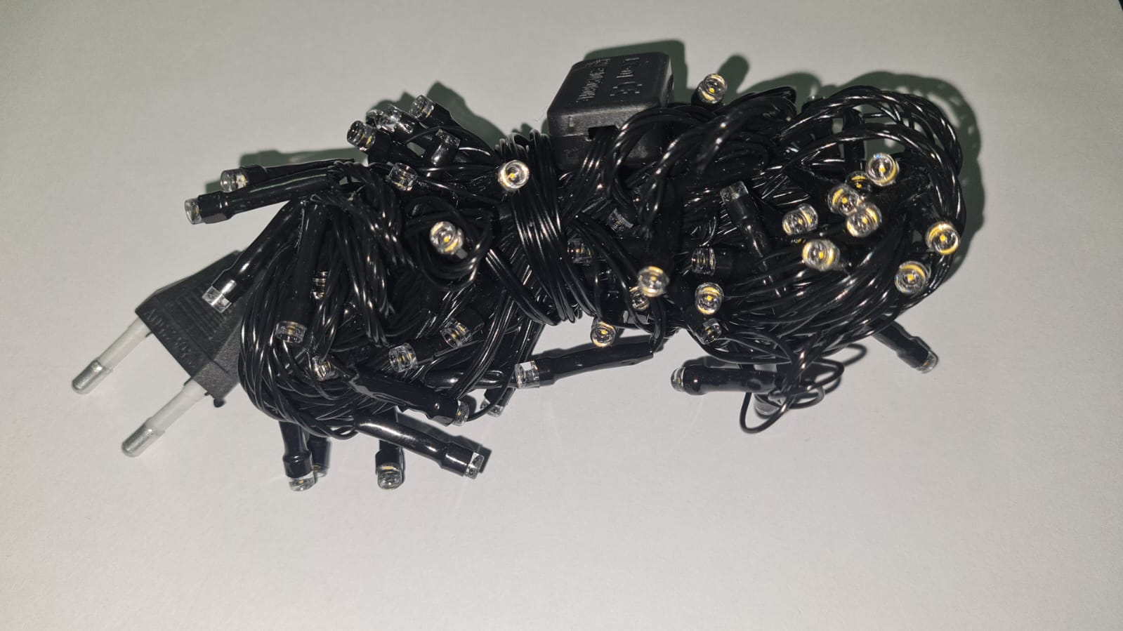 ME 100L Black Wire LED Christmas Lights
